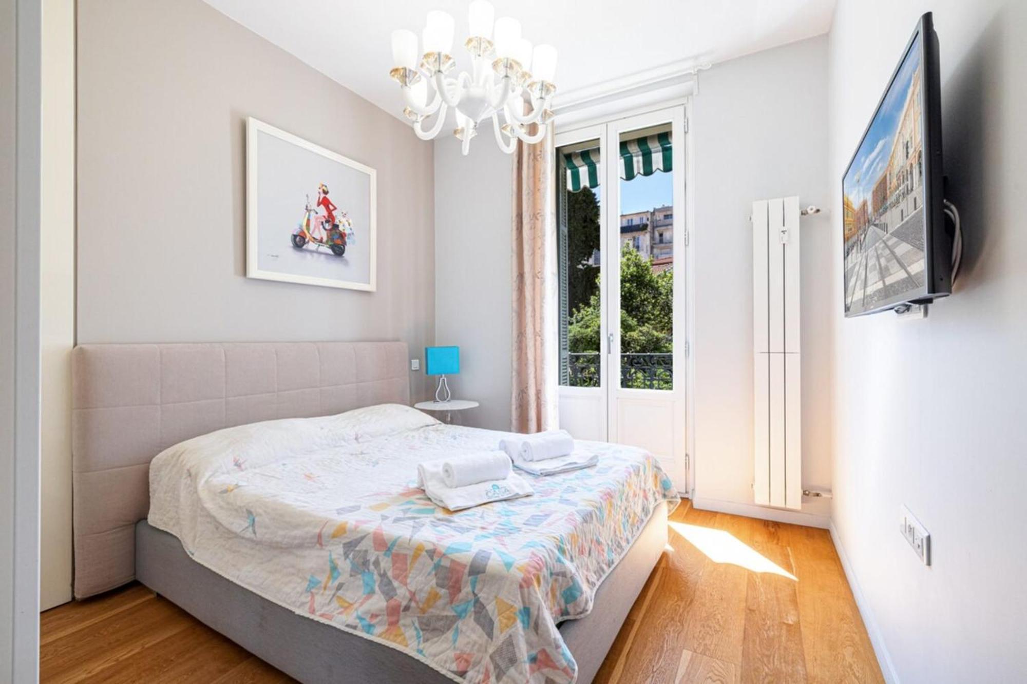 Appartement Joffre 49-d - Charming 2 Bedroom - Carre D'or